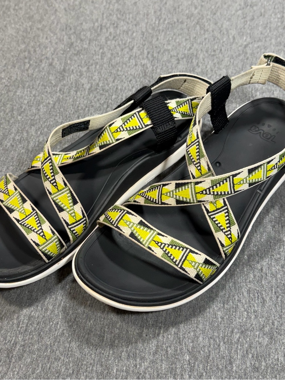 Teva Terra Float Livia Black Yellow White Womens Size 8.5 1009807
